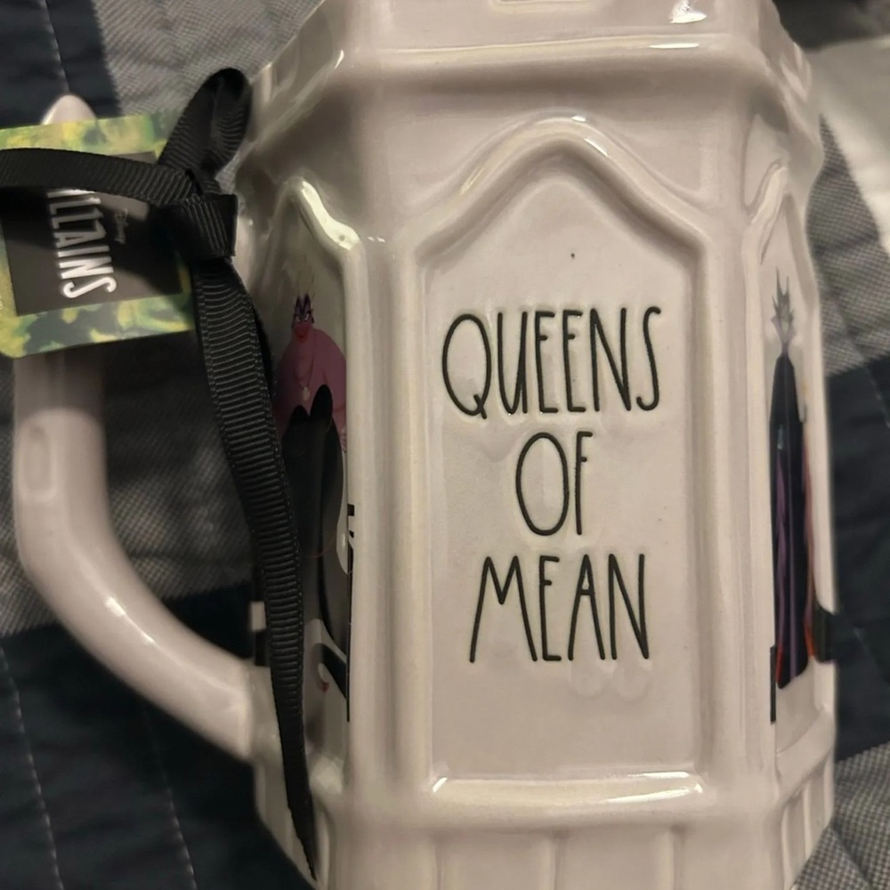NWT Rae Dunn x Disney Queens of Mean Mug